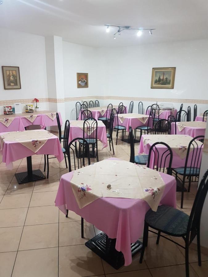 Hotel Fatima Ріміні Екстер'єр фото